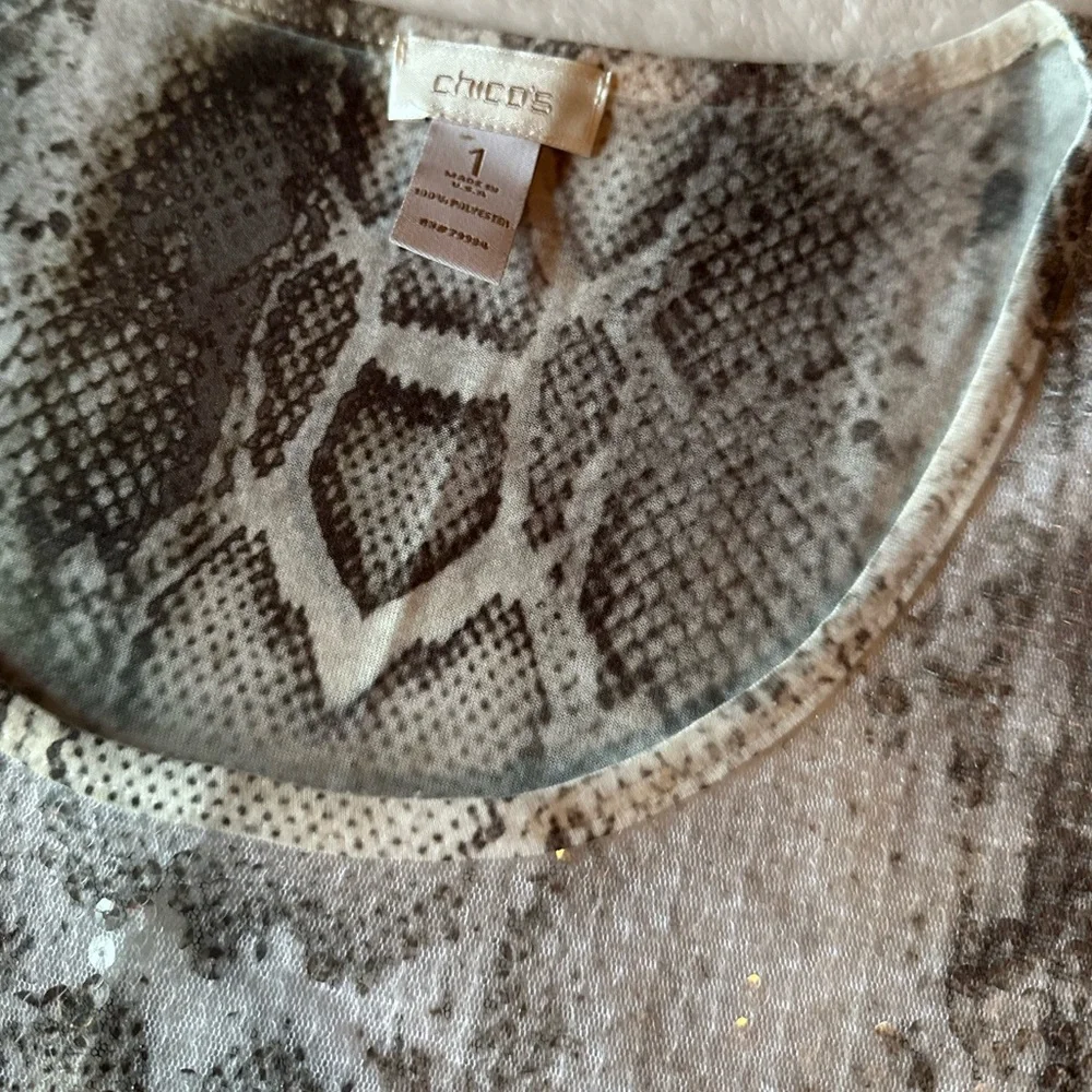 Chico’s Snake Print Sleeveless Top Womens Size 1 - Picture 3 of 5